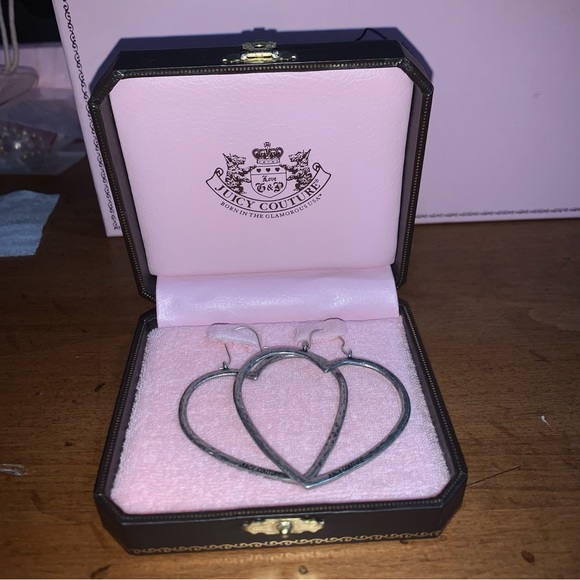 Retro Juicy Couture Pam & Gela E-Dangle Heart Hoop Silver Earrings - Picture 2 of 3